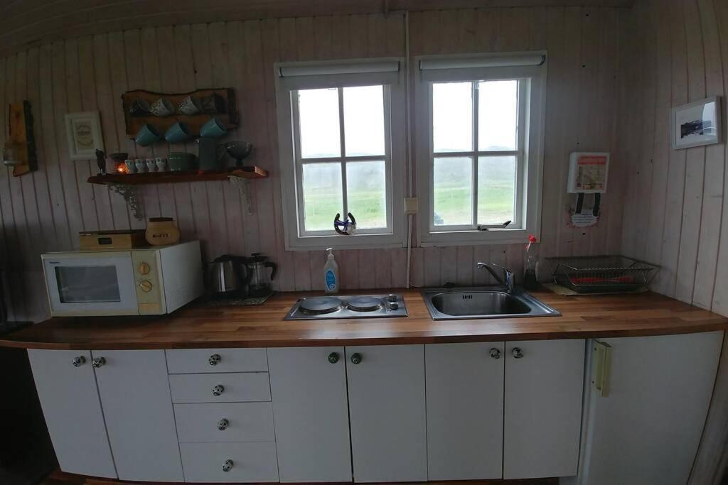 Cosy Cottage-Alfabakki-With Hot Tub Stori-Bakki Eksteriør billede